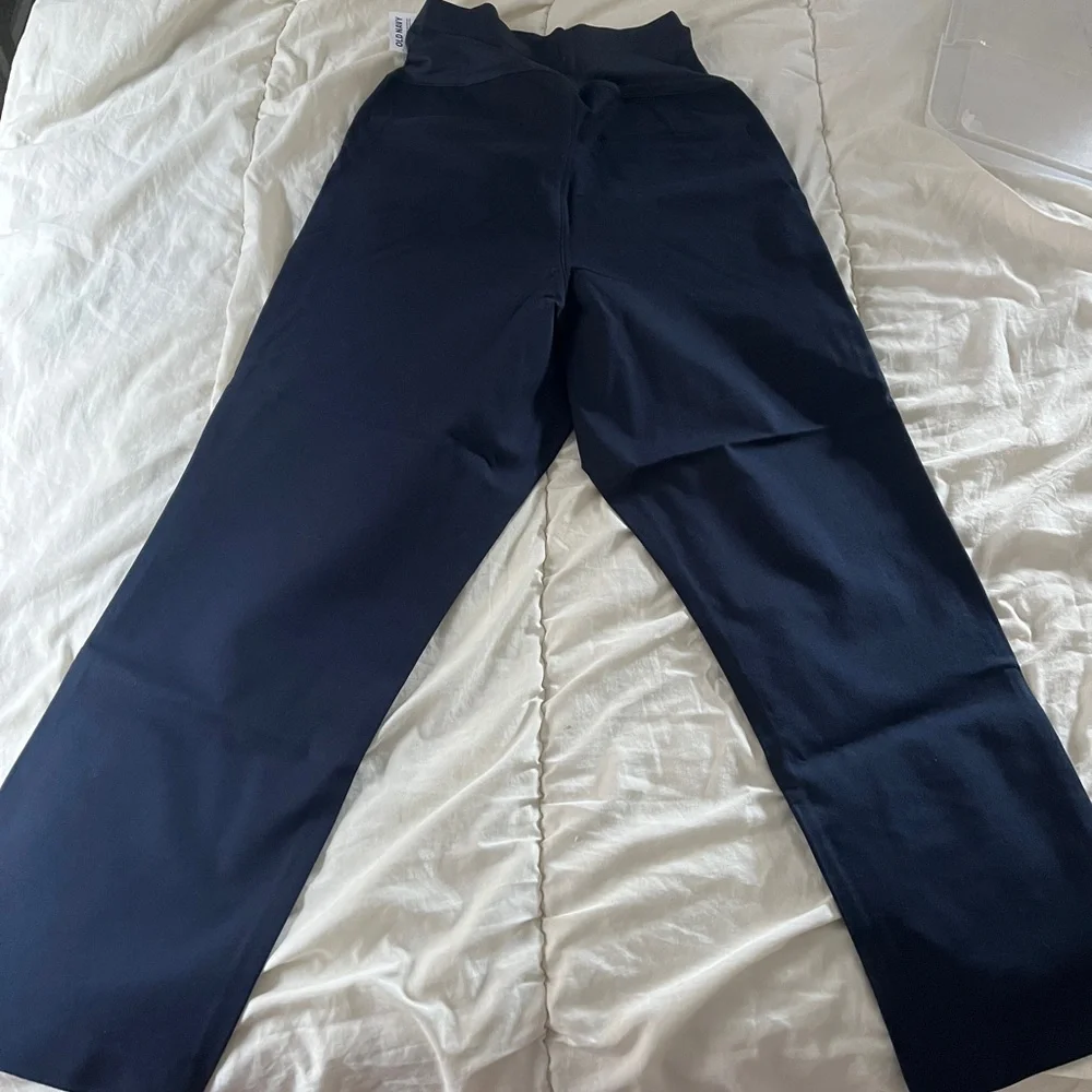 Old Navy maternity pants - navy blue - Picture 2 of 4